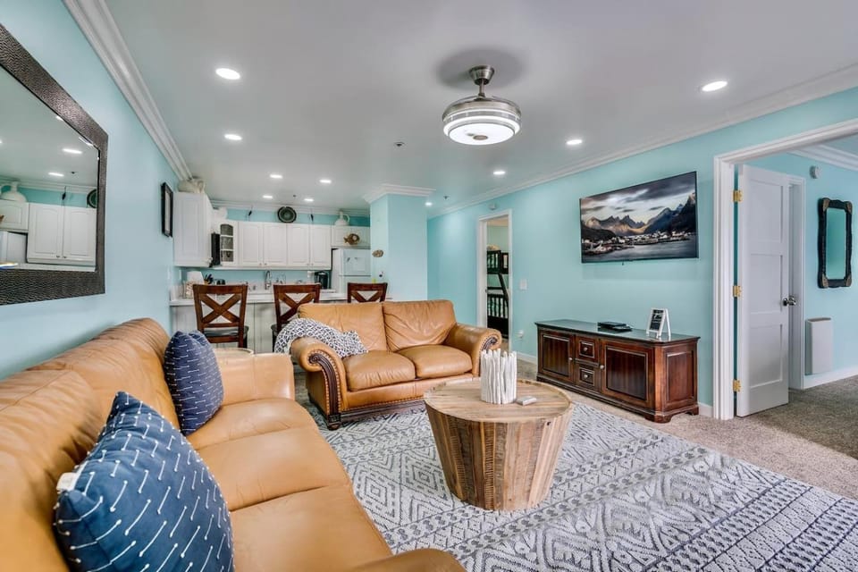 Beach Front Bliss - Entire Condo - Crystal Pier House in Pacific Beach