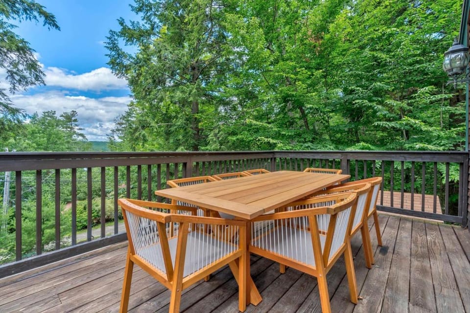 Patio, Natural landscape, View (from property/room), Balcony/Terrace, Dining area