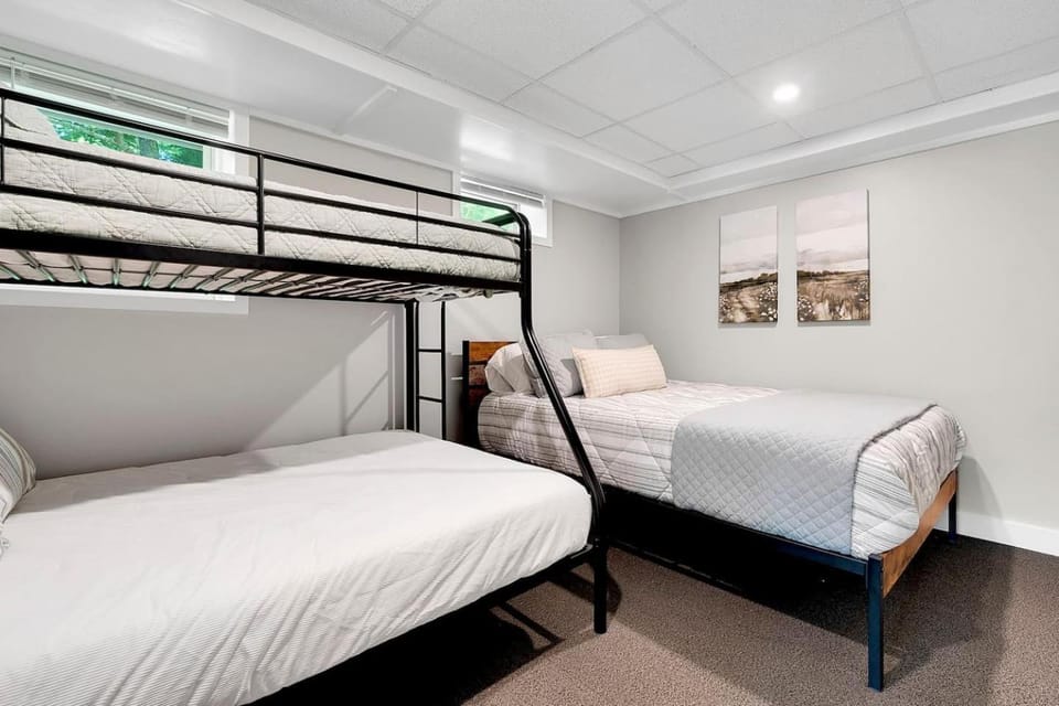 Bed, Bedroom, bunk bed