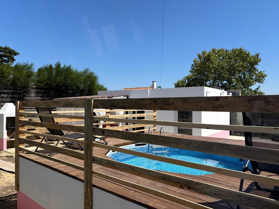 Swimming pool, sunbed