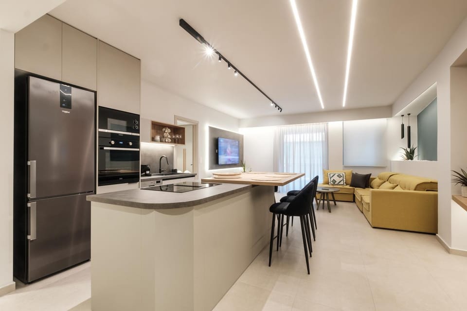 Kitchen or kitchenette, Living room