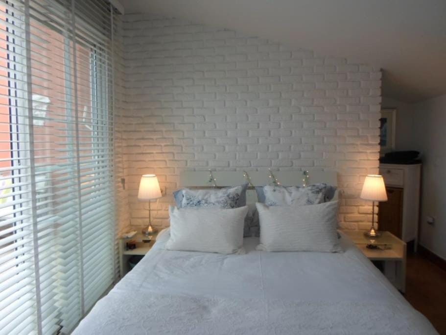 023 Enchanting 4 Bed Traditional Townhouse in Benalmadena Costa House in Benalmadena