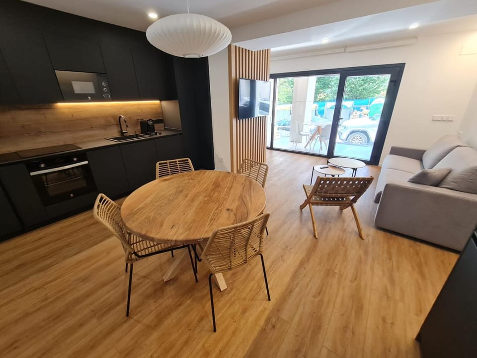 Kitchen or kitchenette, Living room, Dining area