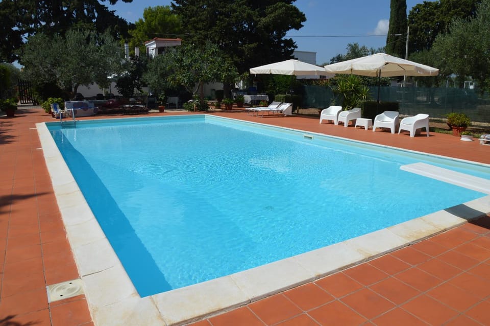 Pool view, Swimming pool, sunbed
