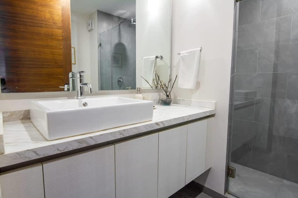Shower, Bathroom, Bath, towels
