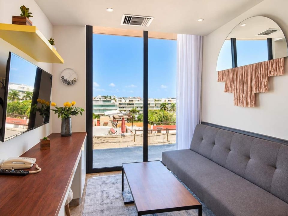 1BR 1BA in Singular Joy, best location in town Apartment in Playa del Carmen