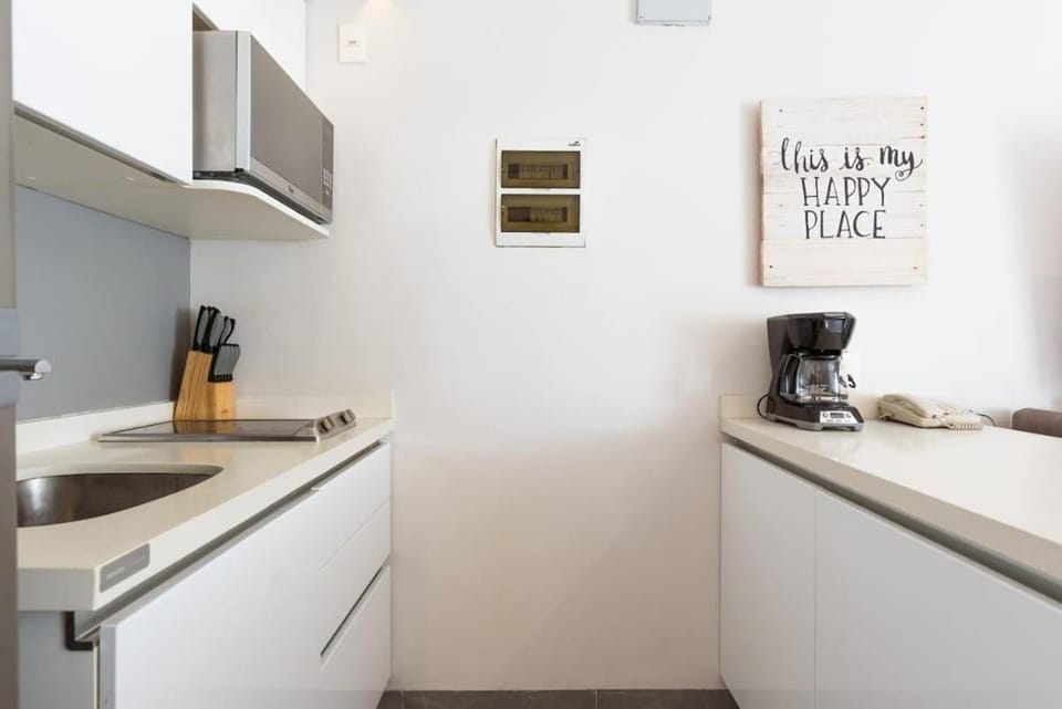 Luxury Condo 1BR Kitchen AC Gym Pool Cinema House in Playa del Carmen