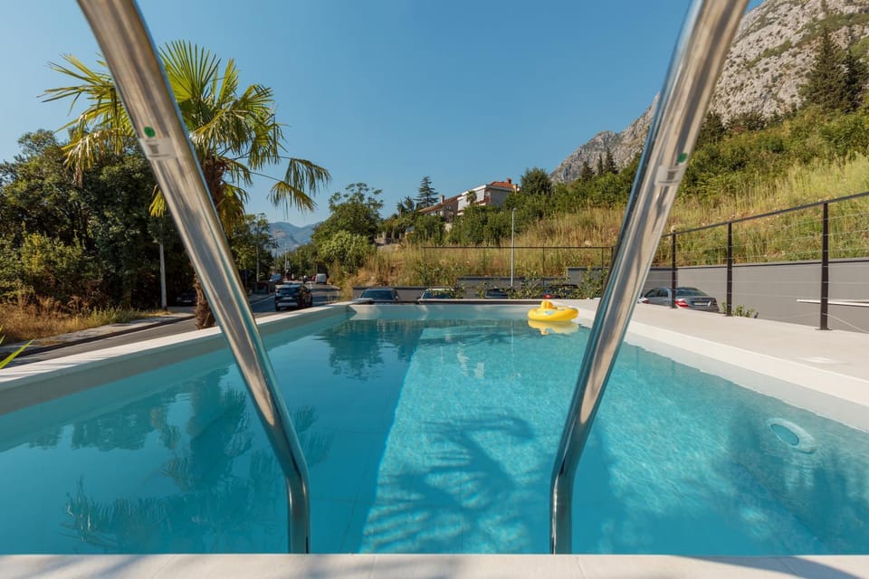 Day, Natural landscape, Pool view