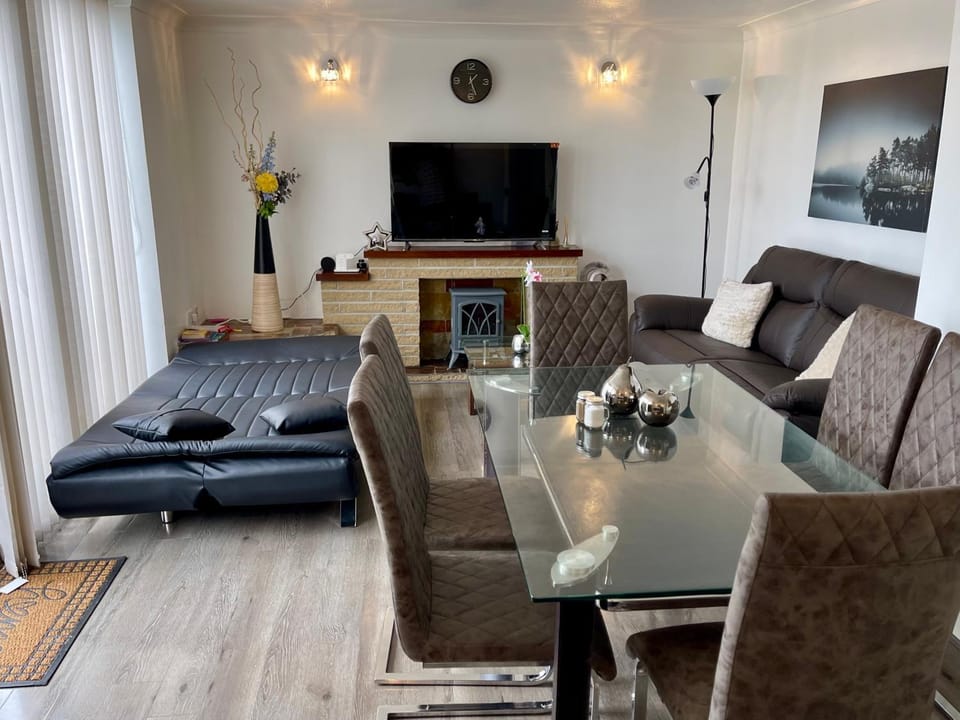 Hillcrest Bungalow House in Nottingham