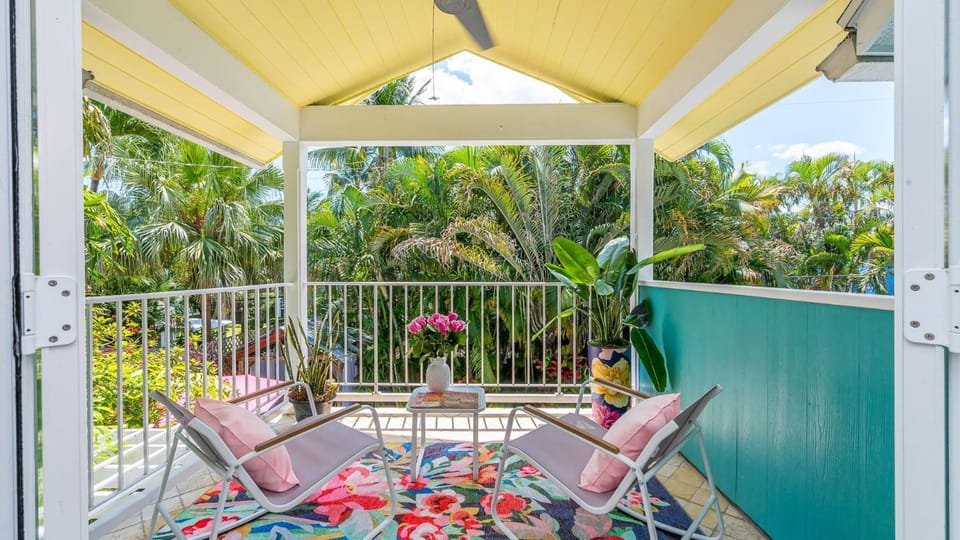 The LUXE Colony House on Croton - Palm Beach House in West Palm Beach