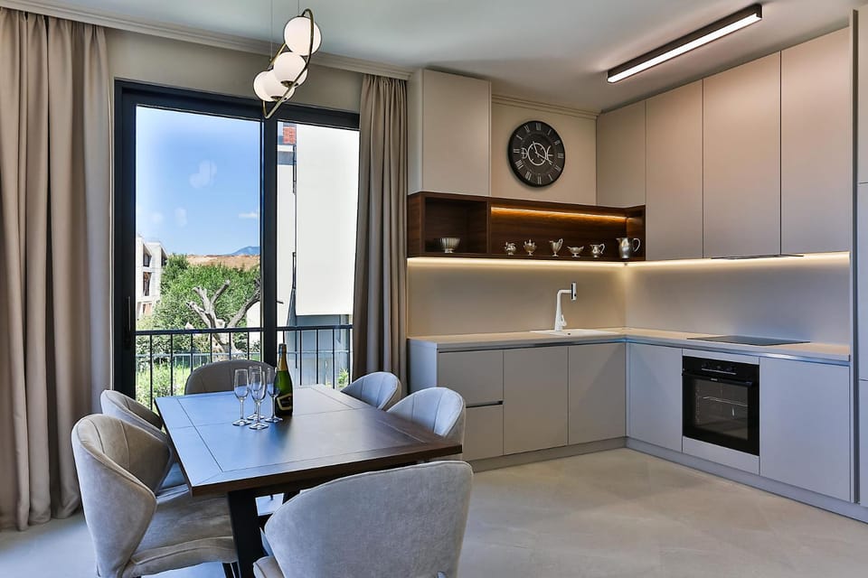 View (from property/room), Dining area, kitchen