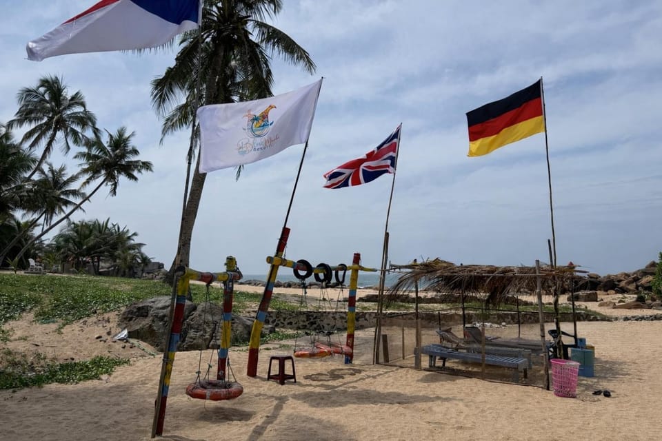 Blue Maalu Resort Bed and Breakfast in Southern Province