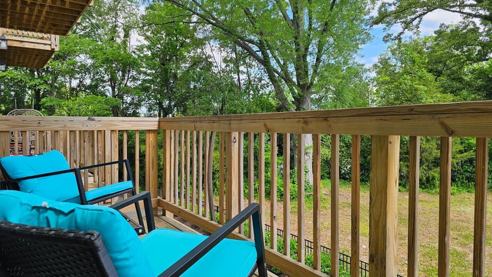 Patio, Spring, Day, Garden, View (from property/room), Balcony/Terrace, Seating area