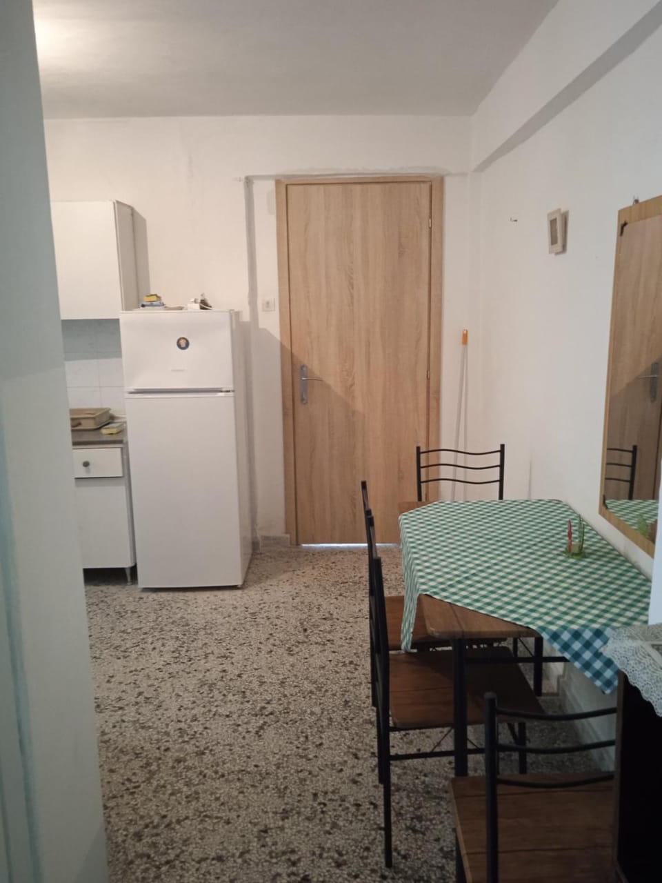 Facade/entrance, Kitchen or kitchenette, Dining area