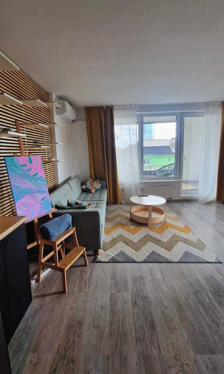 Living room, air conditioner