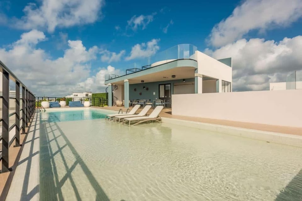 Day, Natural landscape, View (from property/room), Balcony/Terrace, Pool view, Swimming pool, Swimming pool, sunbed