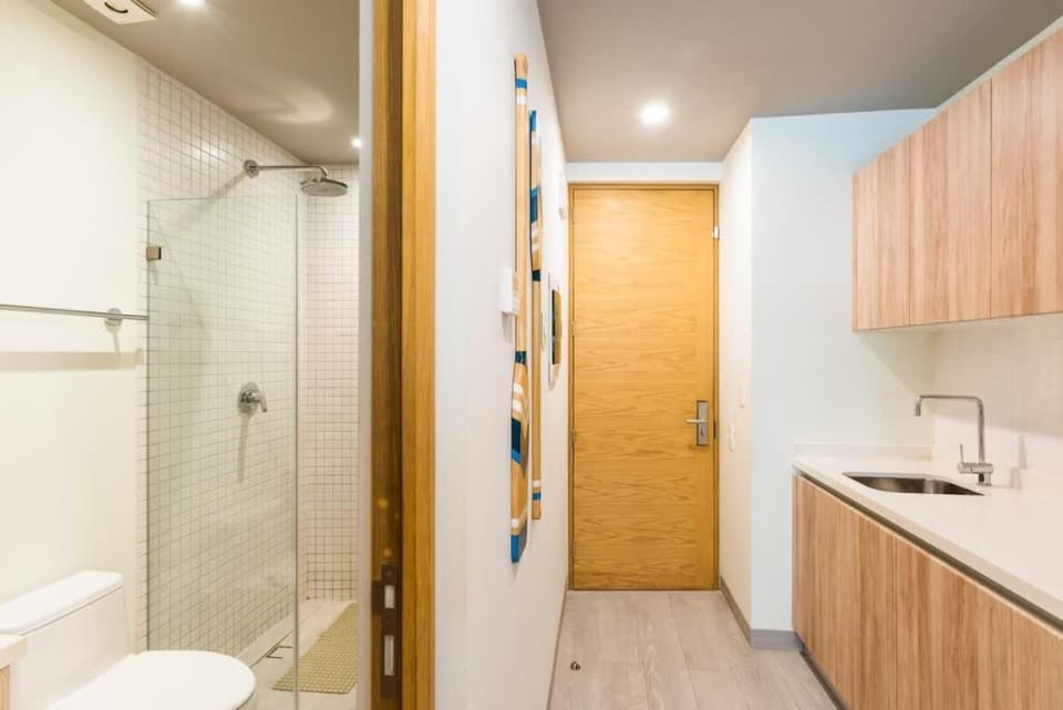 Shower, Toilet, Bathroom