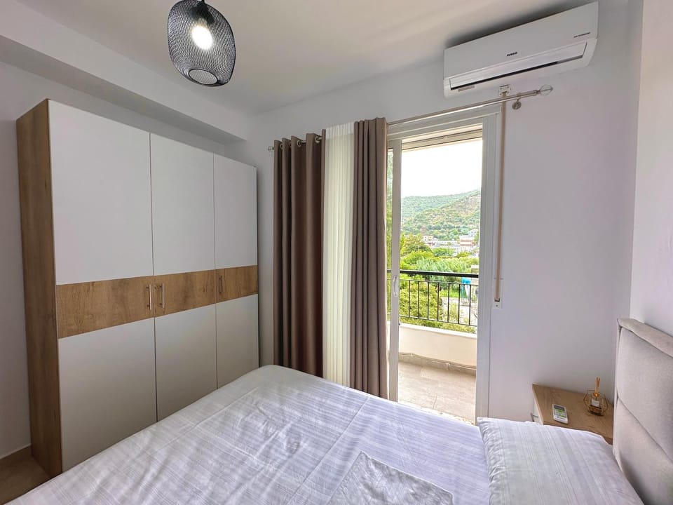 Bed, Bedroom, wardrobe, air conditioner