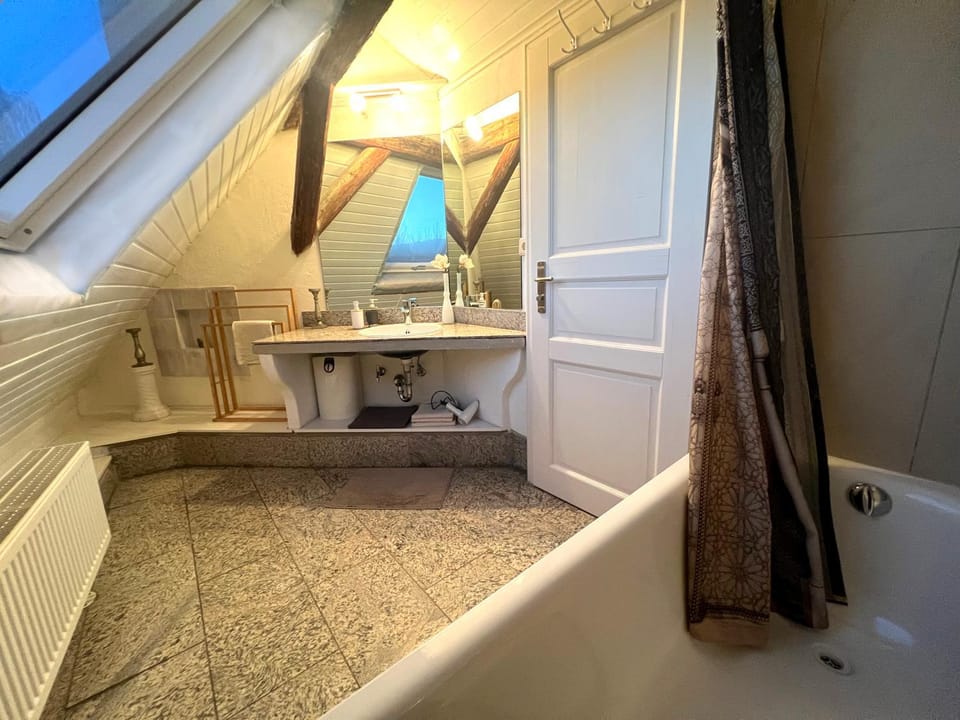Bathroom, Bath