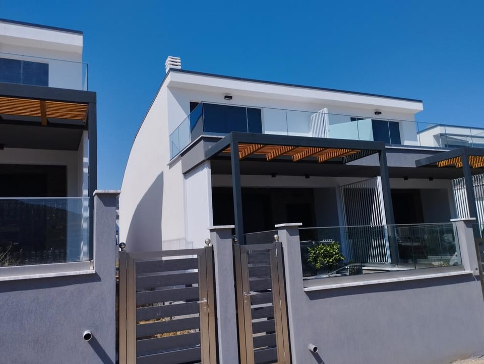 Property building, Patio, Day, View (from property/room), Balcony/Terrace