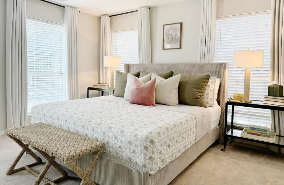 Charming Cottage for Family and Dogs near Beach & City House in Wilmington Island