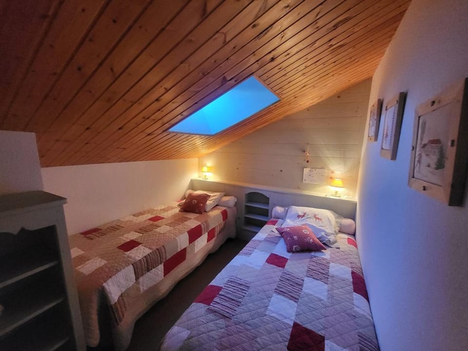 Superbe appartement 3 chambres sur les pistes de Montgenèvre, parking inclus - FR-1-266-233 Apartment in Montgenèvre