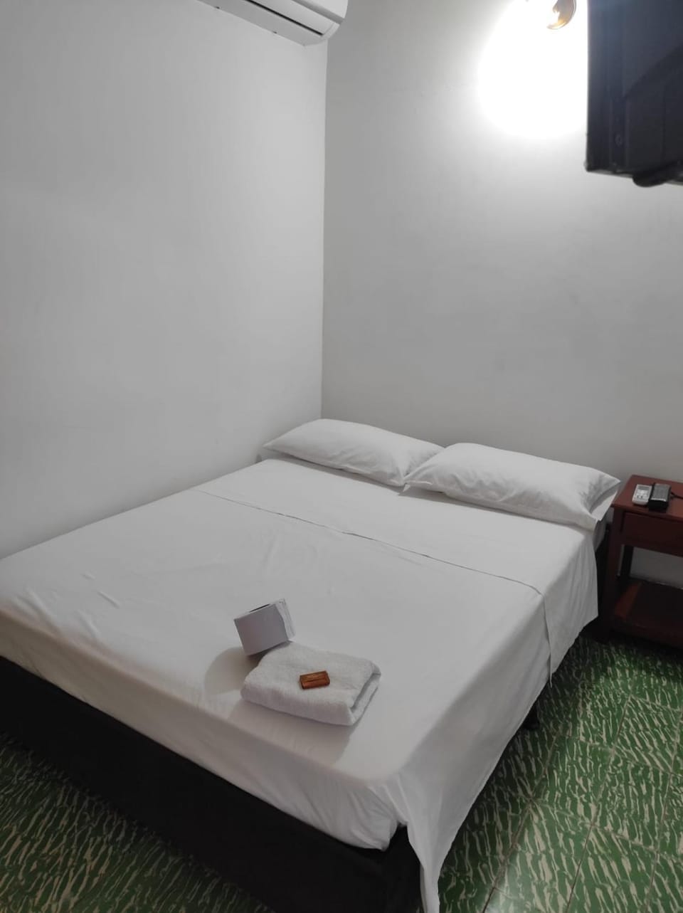Bed, Photo of the whole room