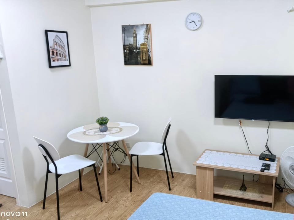 TV and multimedia, Dining area