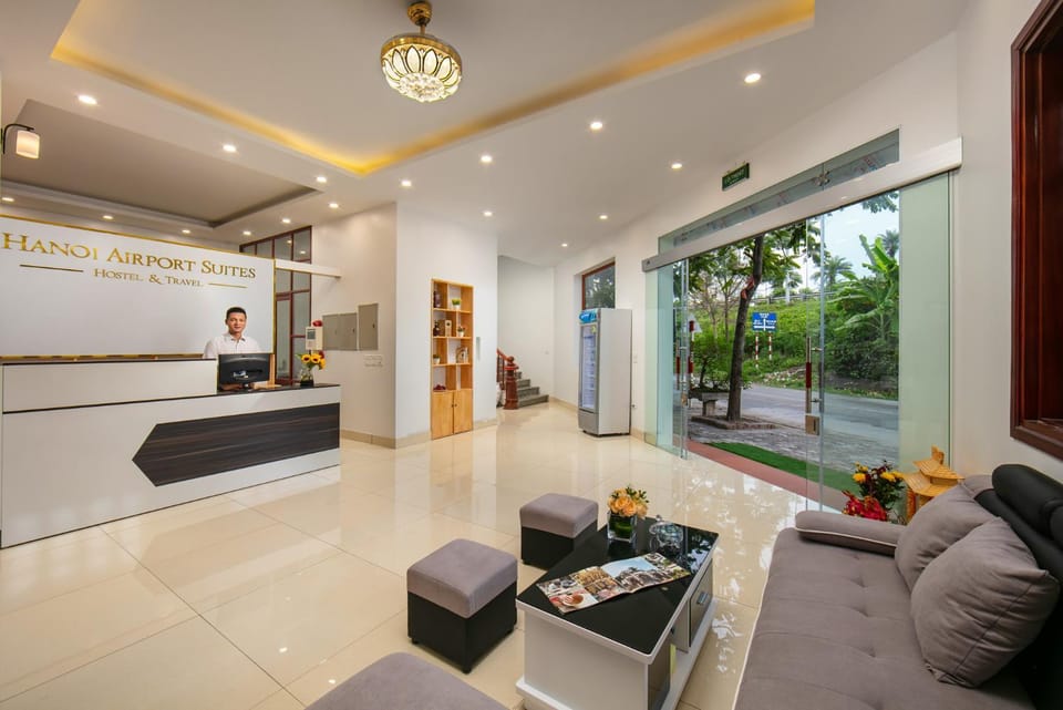 People, Lobby or reception, Seating area
