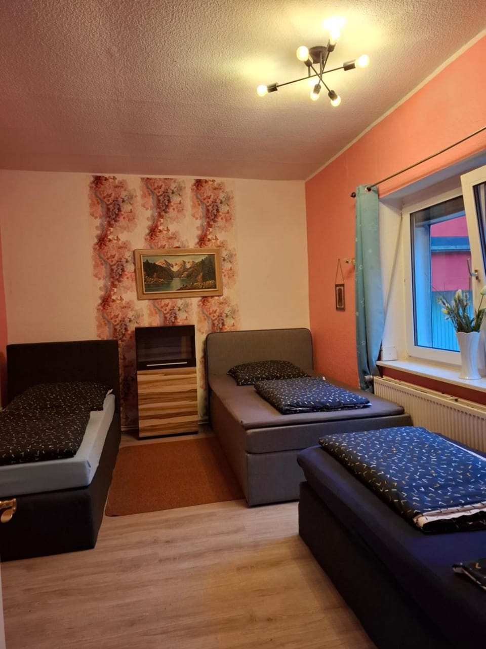 Photo of the whole room, Bedroom