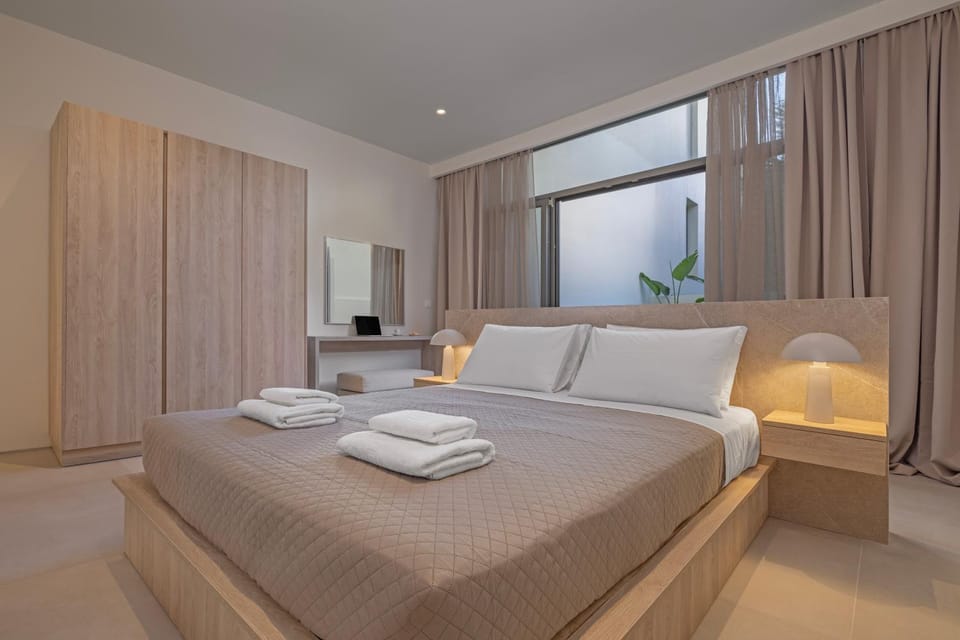 Bed, Photo of the whole room, Bedroom, Garden view, towels, wardrobe