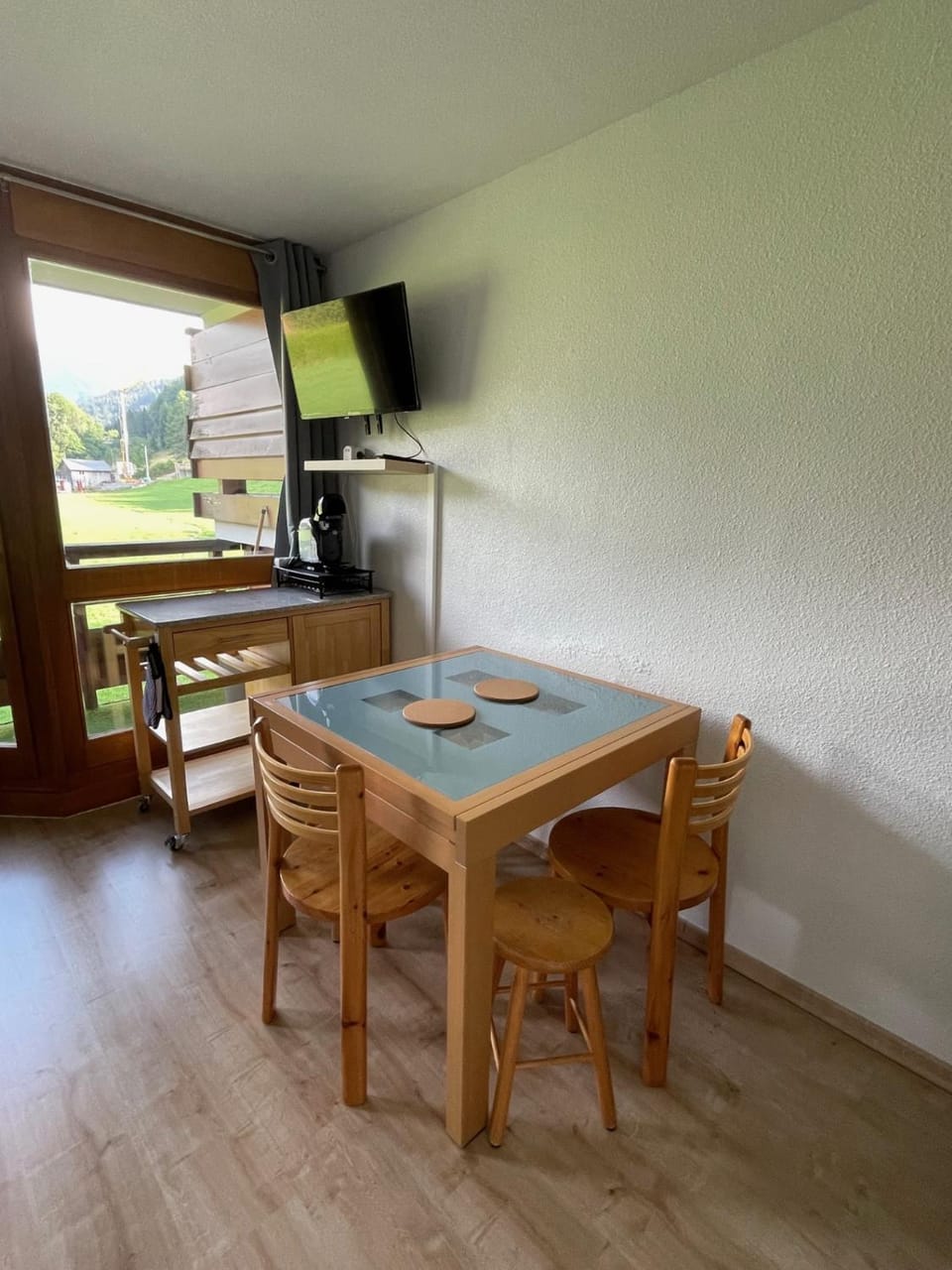 TV and multimedia, Dining area