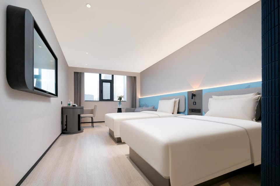 Atour Light Hotel Wuhan Wanxiang City Xinhua Road Hotel in Wuhan
