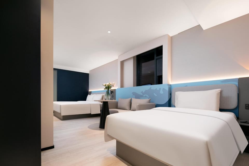 Atour Light Hotel Wuhan Wanxiang City Xinhua Road Hotel in Wuhan