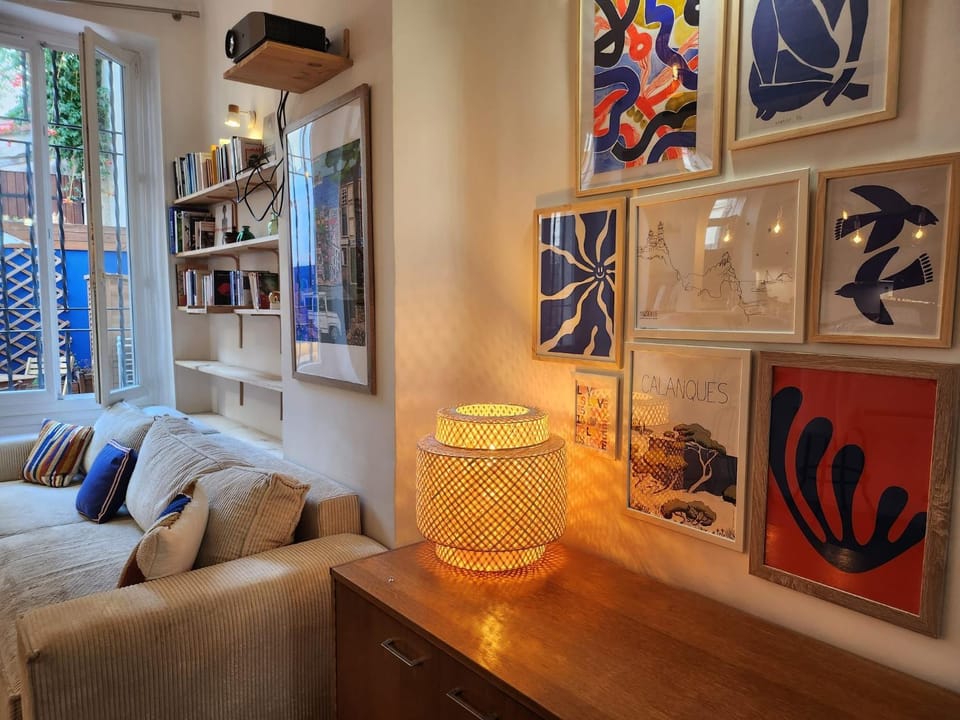 Living room, Decorative detail