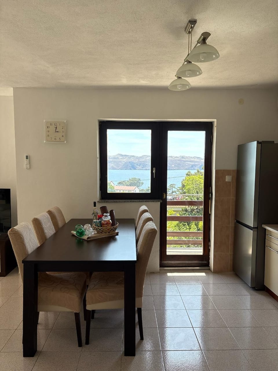 View (from property/room), Seating area, Dining area