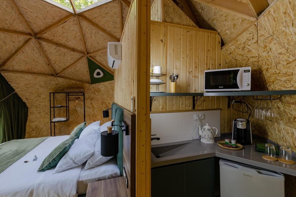 Kitchen or kitchenette, Photo of the whole room, Bedroom