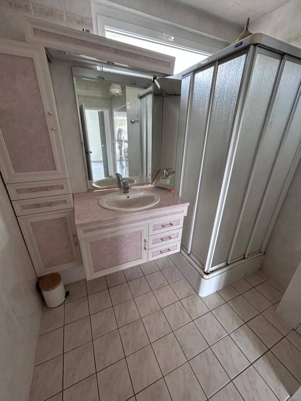 Appartement "la cité des roses" Apartment in Pays de la Loire