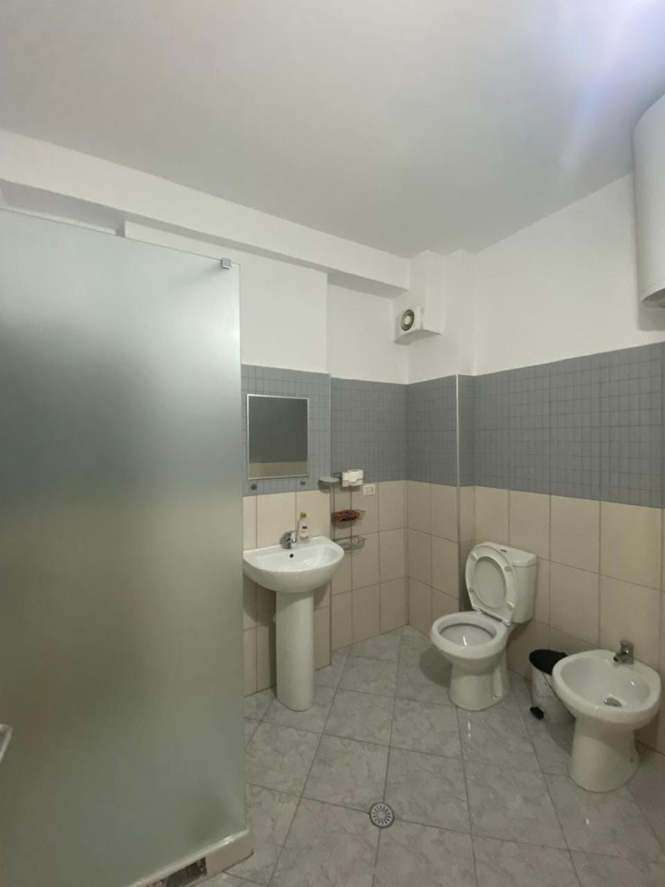 Shower, Toilet, bidet