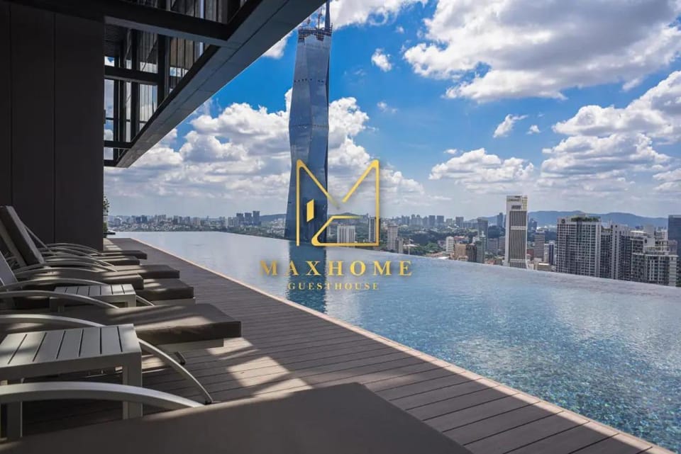 Day, View (from property/room), City view, Swimming pool