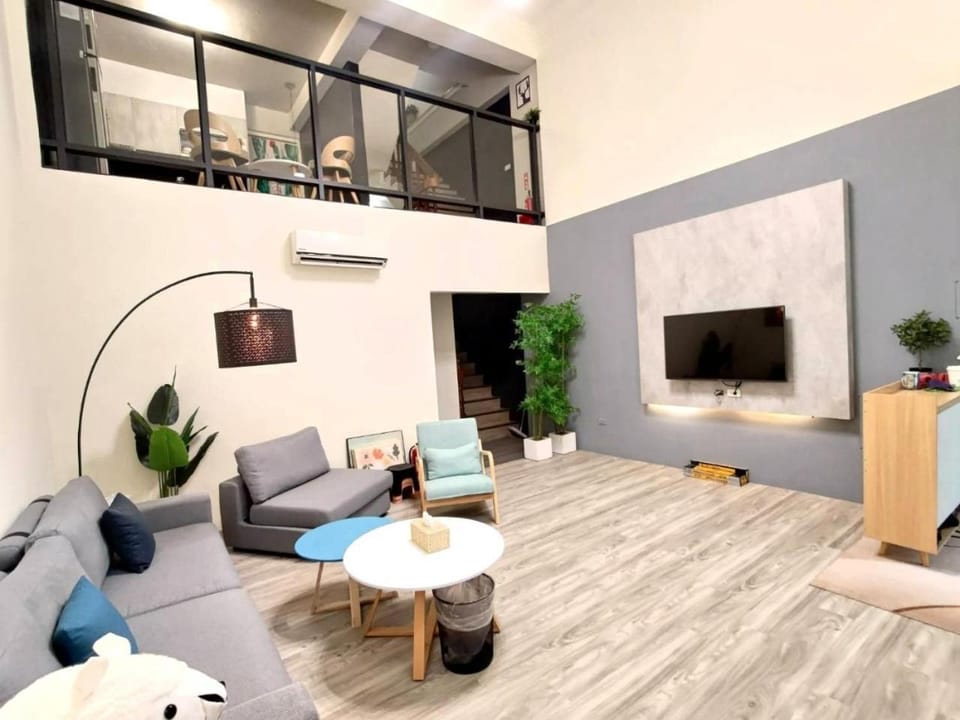 Communal lounge/ TV room, Living room