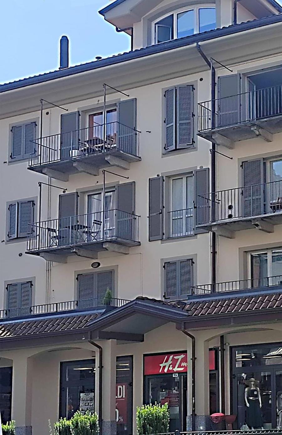 Property building, Balcony/Terrace