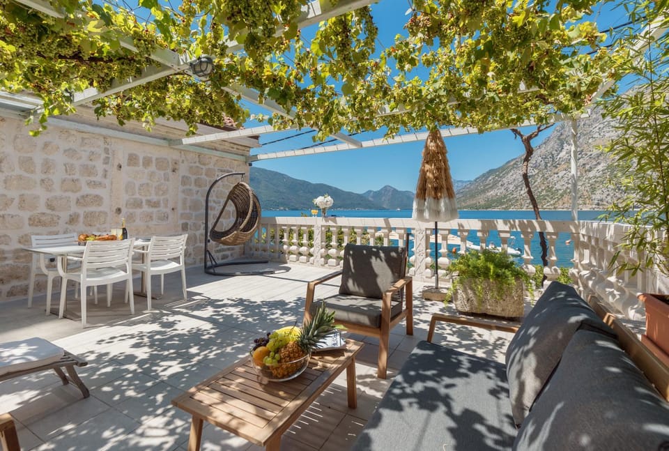 Villa Blue Dream Villa in Dobrota