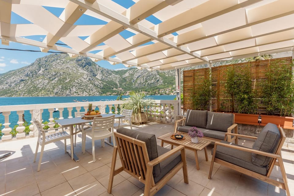 Villa Blue Dream Villa in Dobrota