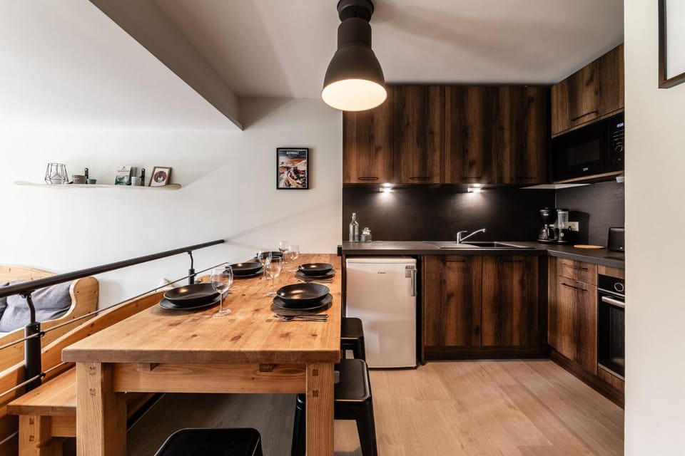 Kitchen or kitchenette