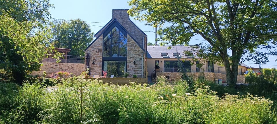 Property building, Facade/entrance, Swimming pool