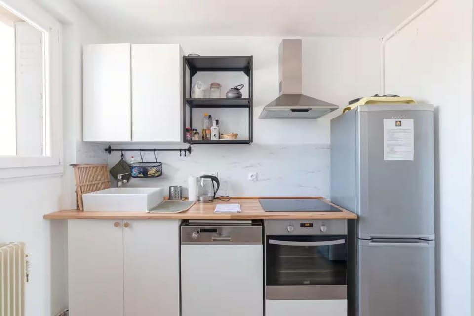 Coffee/tea facilities, Kitchen or kitchenette, dishwasher, heating, internet, microwave, minibar, oven, stove, toaster