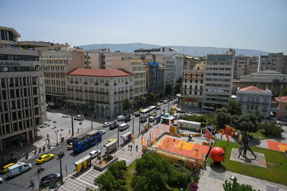 Neighbourhood, Location