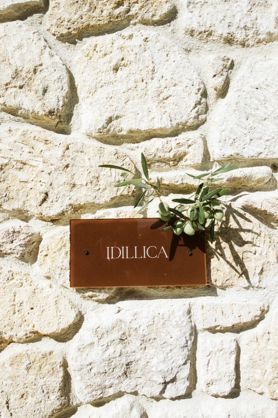 Day, Property logo or sign