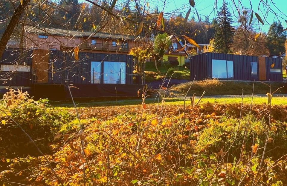 rishko resort - Lake View - free Parking - 24hr Self chceck-in - Serviced Apartment Premium by Hotelstars Union Apartment in Slovakia
